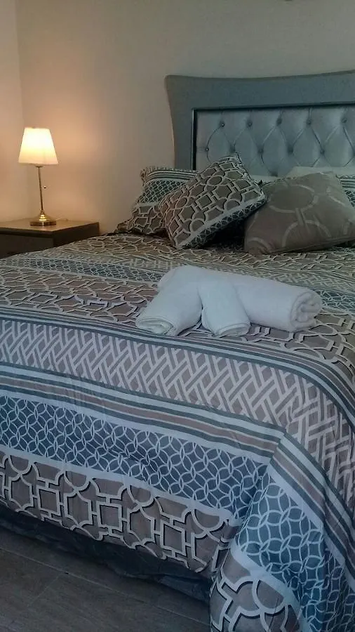 招待所 Tavalero Rooms 聖多明哥